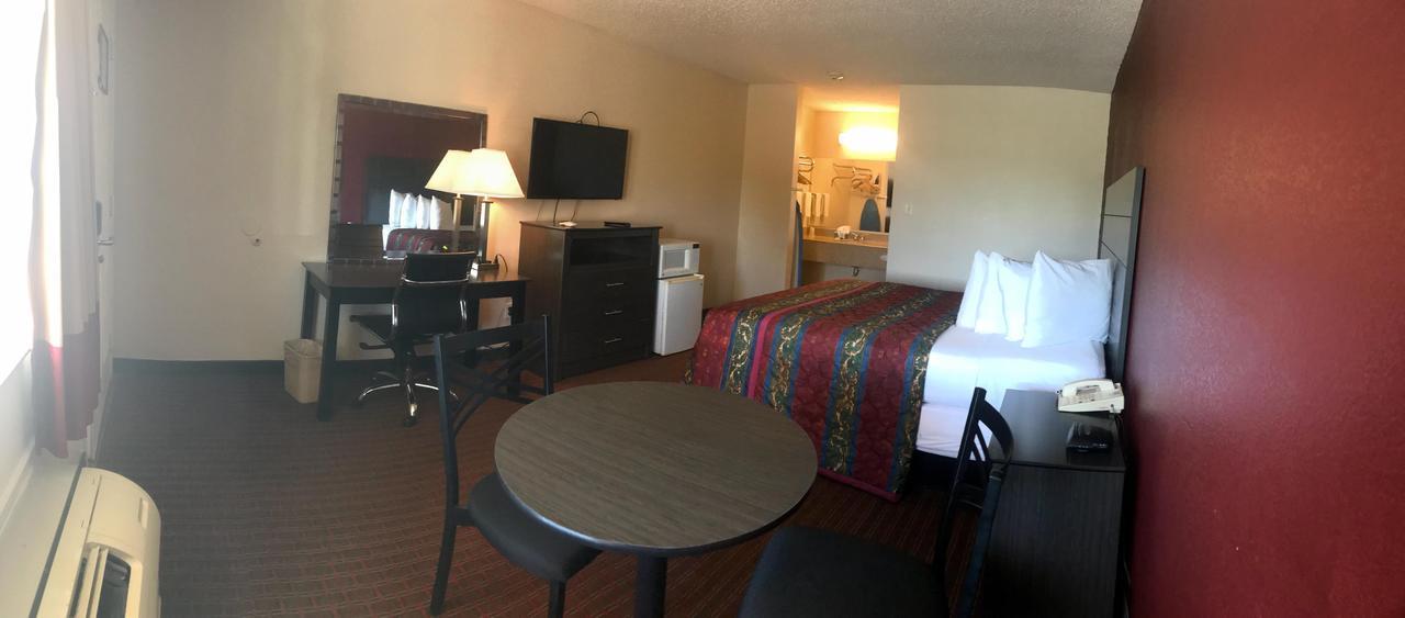 American Inn Корсикана Экстерьер фото