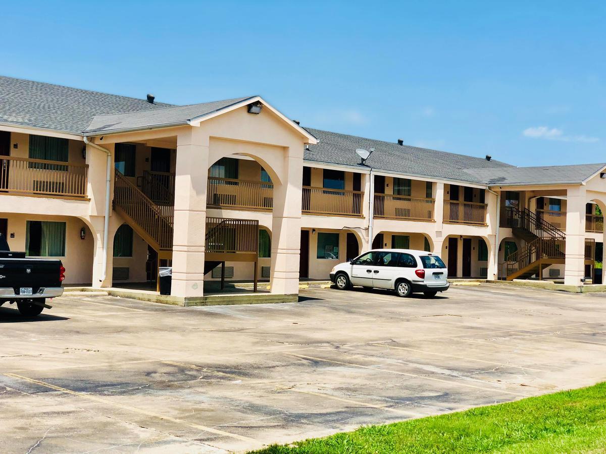 American Inn Корсикана Экстерьер фото